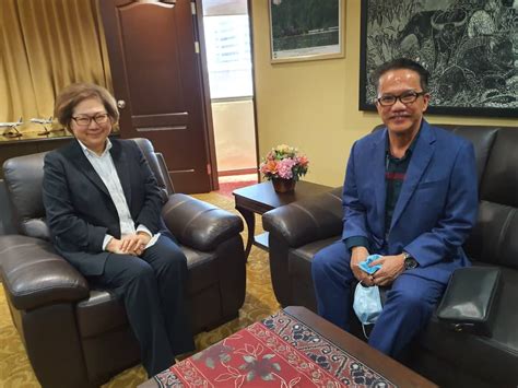 The society's president roger chin said the batu sapi member of parliament's contributions to the legal fraternity in sabah and to the public in malaysia were immense. Courtesy call by Batu Sapi MP Datuk Liew Vui Keong