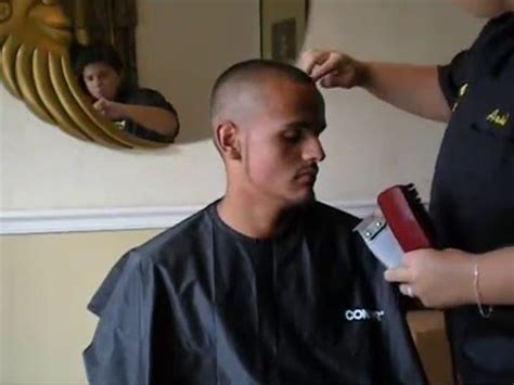 The hair is trimmed evenly to but overall, you're still pretty limited to very short hairstyles such as buzz cut variations or possibly very short quiffs. Haircut 0 1 and shave - YouTube