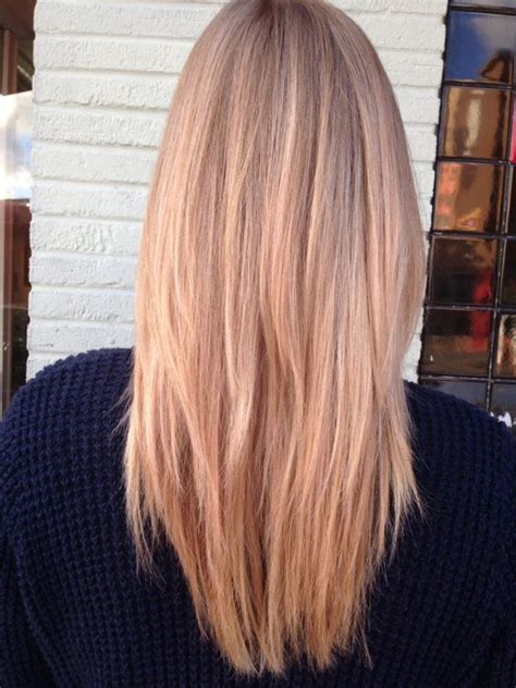 Champagne Blonde Hairstyles For Women Pretty Designs Champagne Blonde Hair Hair Styles