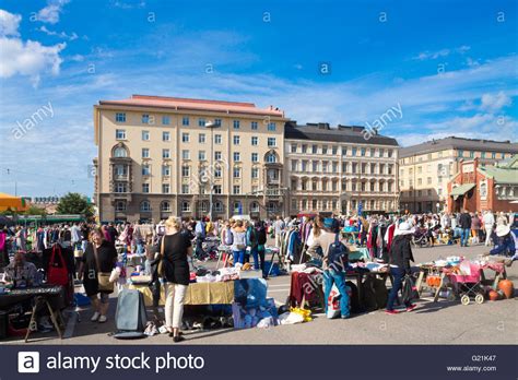 Detaillierte informationen über das wetter für heute in helsinki. Flohmarkt am Marktplatz Hietalahti, Helsinki, Finnland ...