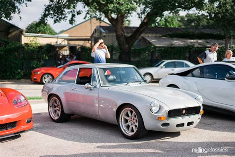 Rolling Classics 1970 Mg Mgb Gt Restomod Mg Mgb Classic Cars