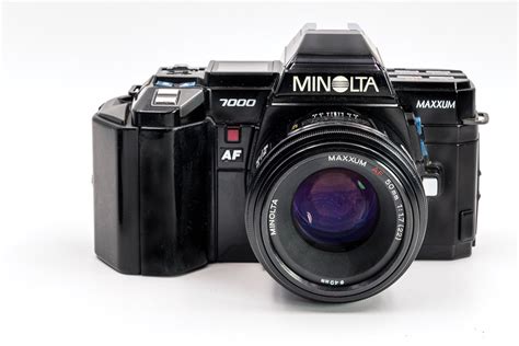 Minolta Autofocus Maxxum 7000 Camera With Minolta Maxxum Af 50mm F17