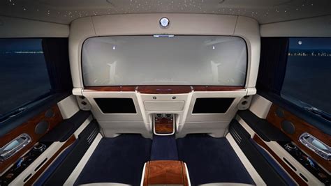 Rolls Royce Phantom 2019 Introduces Ridiculously Opulent Privacy Suite