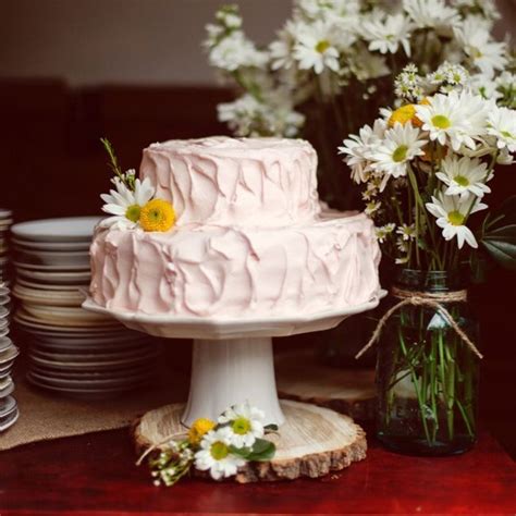 Carrot cake i made for my nan's birthday. Kim and Tyler had a two tier carrot cake with light pink ...