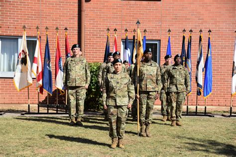Hhc Gains New Commander Article The United States Army