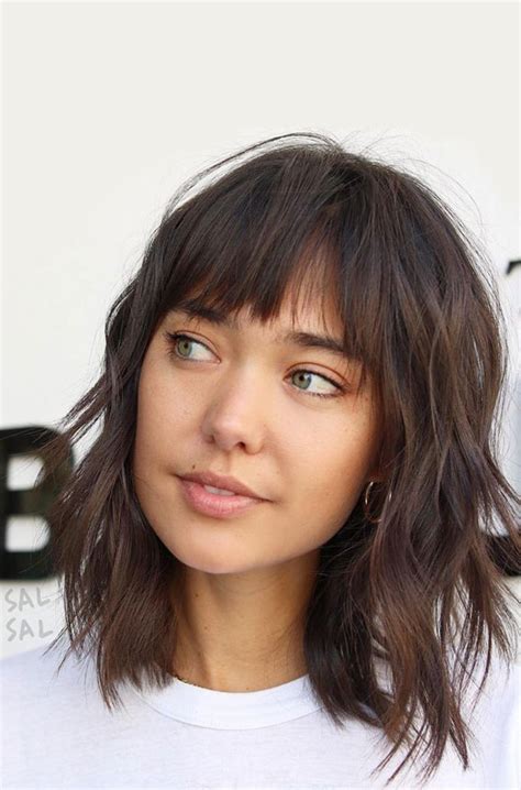 21 Cute Lob With Bangs To Copy In 2021 Layers For Younger Look