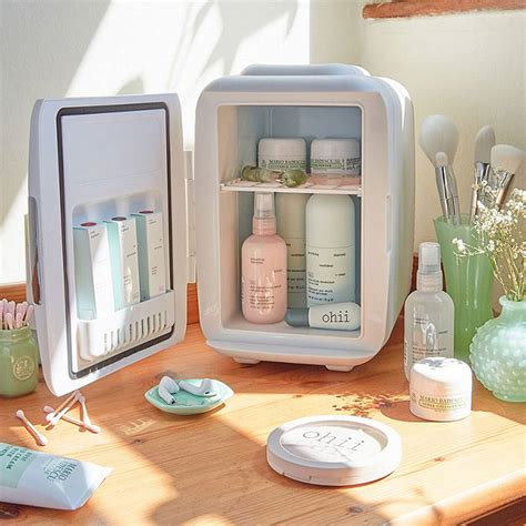 7 Best Skincare Fridges And Cosmetic Coolers Of 2021 Glamour Uk