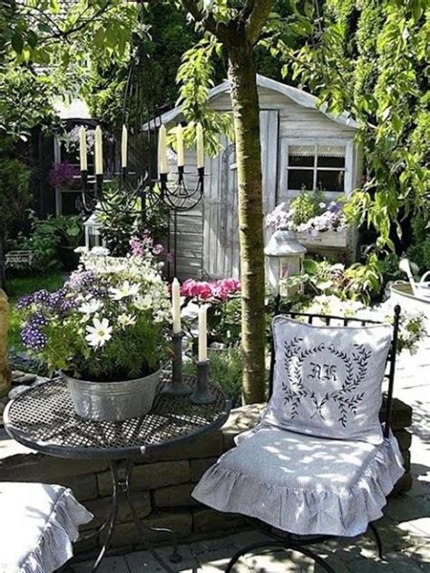 How To Make A Shabby Chic Garden With Matching Decoration And Furniture