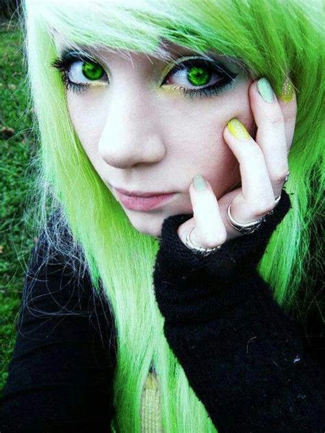 This is what happens when you use a straightener on that head of hair or when you add extensions. emo girl green hair green eyes | GIRLS | Pinterest | Green ...
