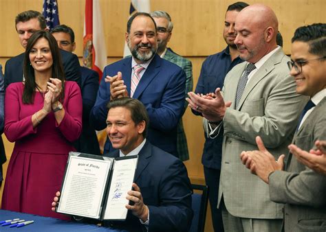 Florida Governor Desantis Signs Bill Targeting Social Media Platforms