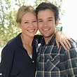 iCarly's Nathan Kress Expecting First Child With Wife London Elise ...