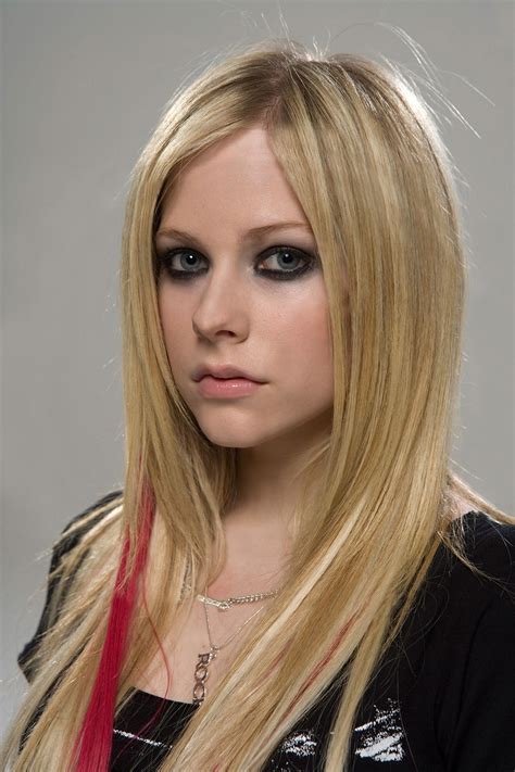 The my happy ending singer called into bbc radio 1. Female Singers: Avril Lavigne pictures gallery (42)