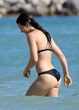 Jessica Biel Wearing A Bikini At A Caribbean Beach GotCeleb