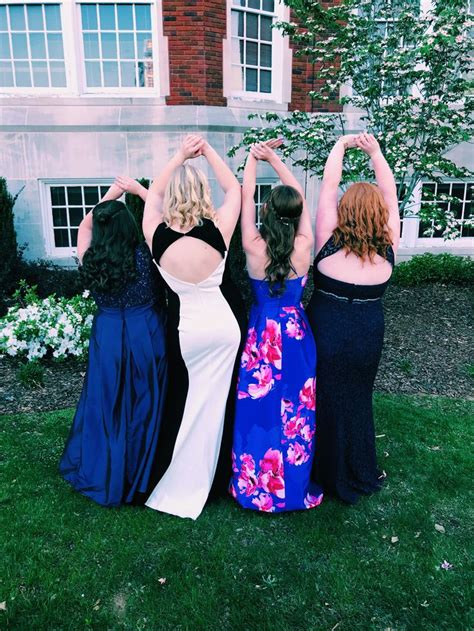 Prom Formal Best Friends Sisters Sorority Formal Fun Prom Pose Prom Pic