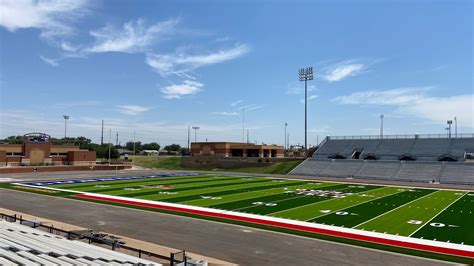 Lubbock Isds Lowrey Field Gets New Turf Track In The Works