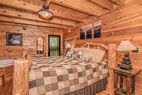 Enchanted Hideaway - 1 Bedroom Sevierville Cabin Rental