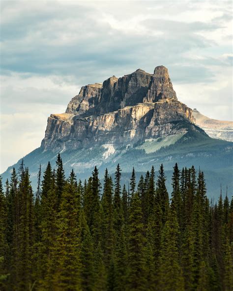 Expose Nature Castle Mountain In Banff National Park Oc 1080x1350