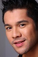 nra magazine: Victor Aliwalas - handsome Filipino actor