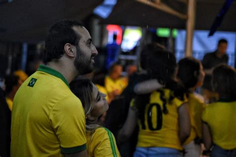 Sextou Bares Na Torcida Pelo Brasil Rumo S Semifinais Da Copa