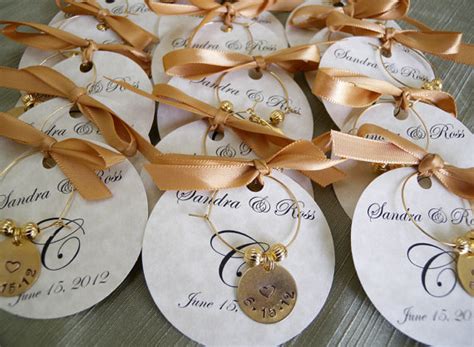 Check spelling or type a new query. DIY Wedding Crafts: 22 Bridesmaid and Groomsmen Gifts Ideas