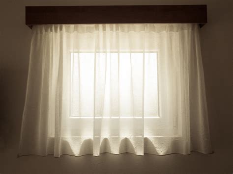 Narrow Window Curtains Minimalis