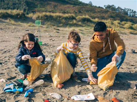 Beach Cleanup Volunteering Can Help The Planet And Boost Our Mood
