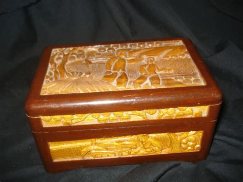 Vtg Wood Trinket Box Hand Carved Figures Working Oriental Asian Chinese