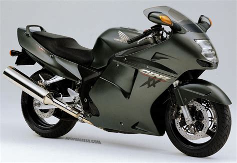 They originally wanted to sell 50, but as the bikes were built only on order and deposits paid.only 25 were ever built. HONDA CBR 1100 XX Super Blackbird 1997 fiche technique
