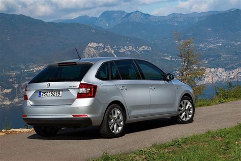 Maybe you would like to learn more about one of these? SKODA Rapid Spaceback specs & photos - 2013, 2014, 2015 ...