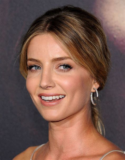 Pictures Of Annabelle Wallis