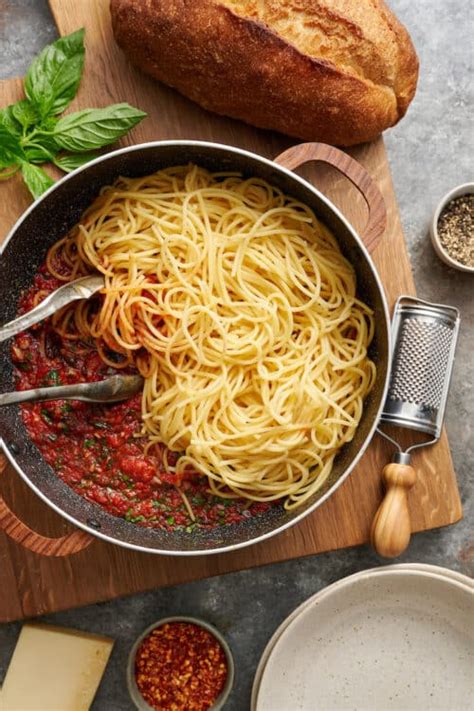 Simple Spaghetti Fra Diavolo Baker By Nature
