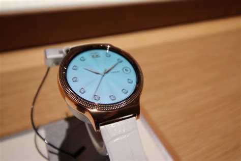 Hands On With Huaweis Smartwatches For The Ladies