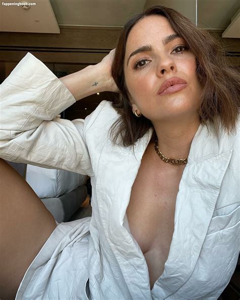 Shelley Hennig Nude The Fappening Photo Fappeningbook