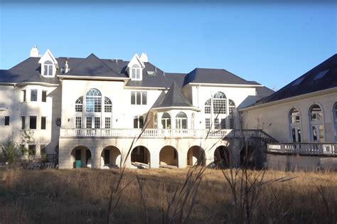 We Found An Abandoned 105m Mansion — With Luxury Goods In Mint Condition