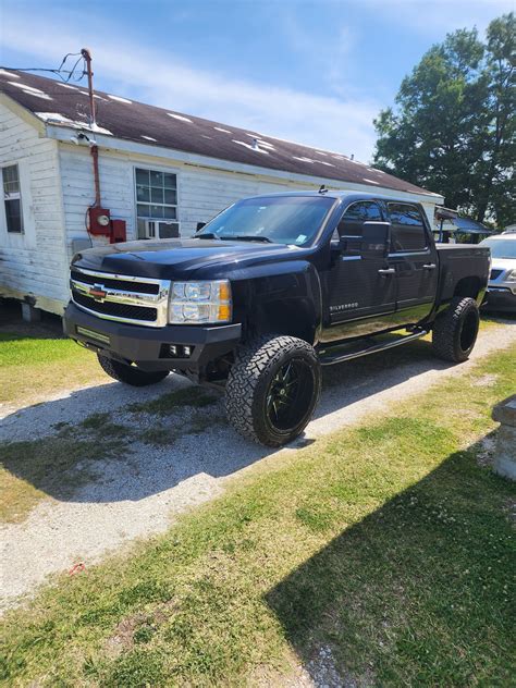 2011 Chevrolet Silverado 1500 Lt With Custom Wheels And Tires