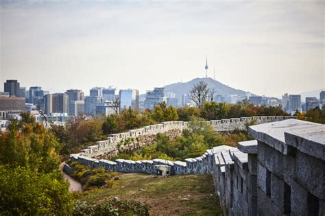 Feature Seoul City Wall Where Modern Meets The Ancient Herald English