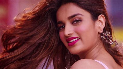 Nidhhi Agerwal Wallpapers Wallpaper Cave