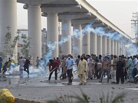 لاہور میں ٹی ایل پی اور پولیس میں جھڑپیں، راولپنڈی میں کرفیو جیسی صورتحال ایکسپریس اردو