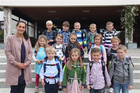 Neue kontaktdaten oder aktualisierungswünsche von anschrift, telefonnummern, öffnungszeiten von realschule hohenstein in wuppertal können sie uns über „änderung melden jederzeit mitteilen. Hohensteinschule: Einschulungsfeier an der Hohensteinschule
