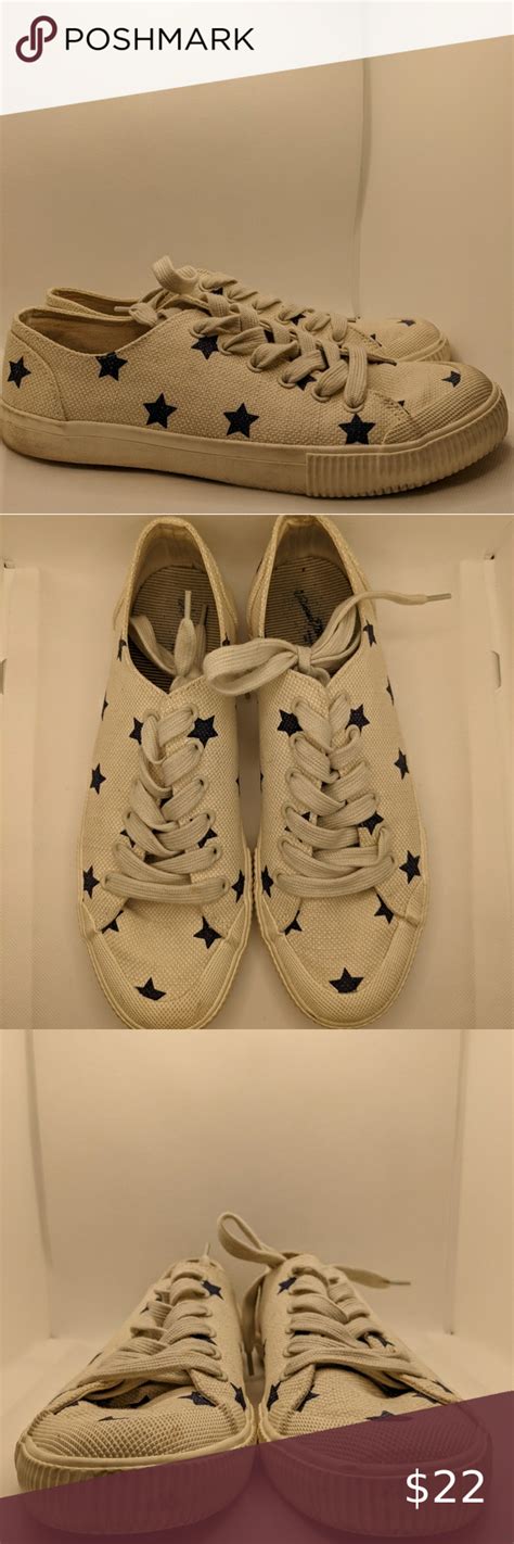 White Canvas Tennis Shoe With Stars Size 9 In 2022 White Canvas