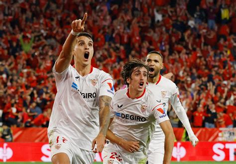 sevilla fight back to beat juve and reach another europa league final reuters