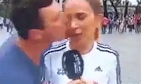 Spanish Journalist Is Kissed By An Aggressive Fan During World Cup Daily Mail Online