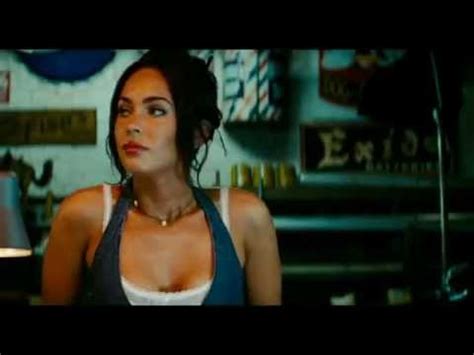 A montage of the transformers and the classic 80's hit, drive, by the cars featuring the beautiful megan fox. Megan Fox - Transformers 1 e 2 - YouTube