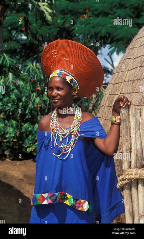 Zulu Married Woman Wearing A Traditional Hat Kwazulu Natal South Stock