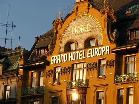 We may earn commission on some of the items you choose to buy. Todo lujo en el Grand Hotel Europa de Praga | Radio Prague ...