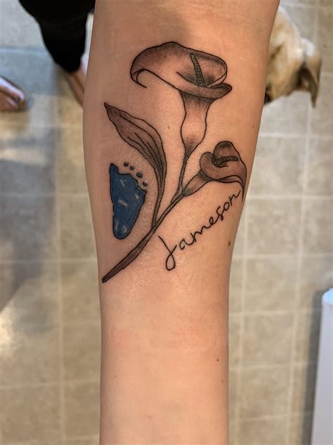 Share More Than Tattoos Of Calla Lilies Best In Cdgdbentre