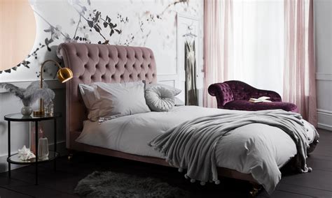 The bedrooms of these uber stylish children are lessons in judicious editing, inspired ideas, and damn good taste. Pink & Grey Bedroom | Bedroom Furniture | Romantic Mood