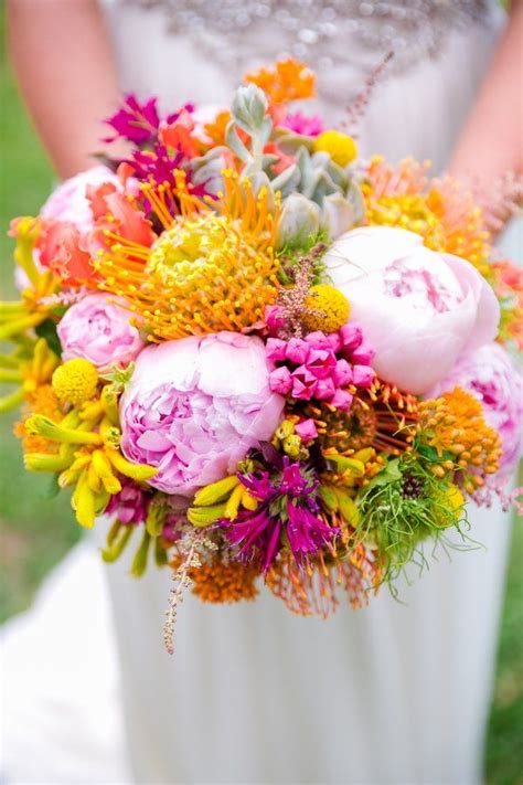 15 Prettiest Bouquets Ideas For Fall Wedding Tulle