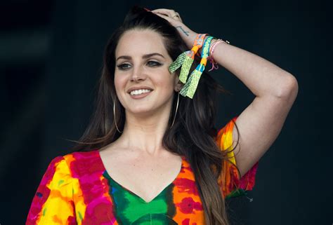 13 Times Lana Del Rey Was Inspired By Fashion And Beauty In Her Lyrics