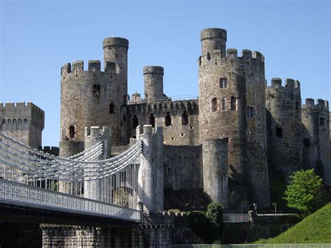 Conwy Castle And Telfort Bridge Wales Welsh Castles Conwy Old Stone